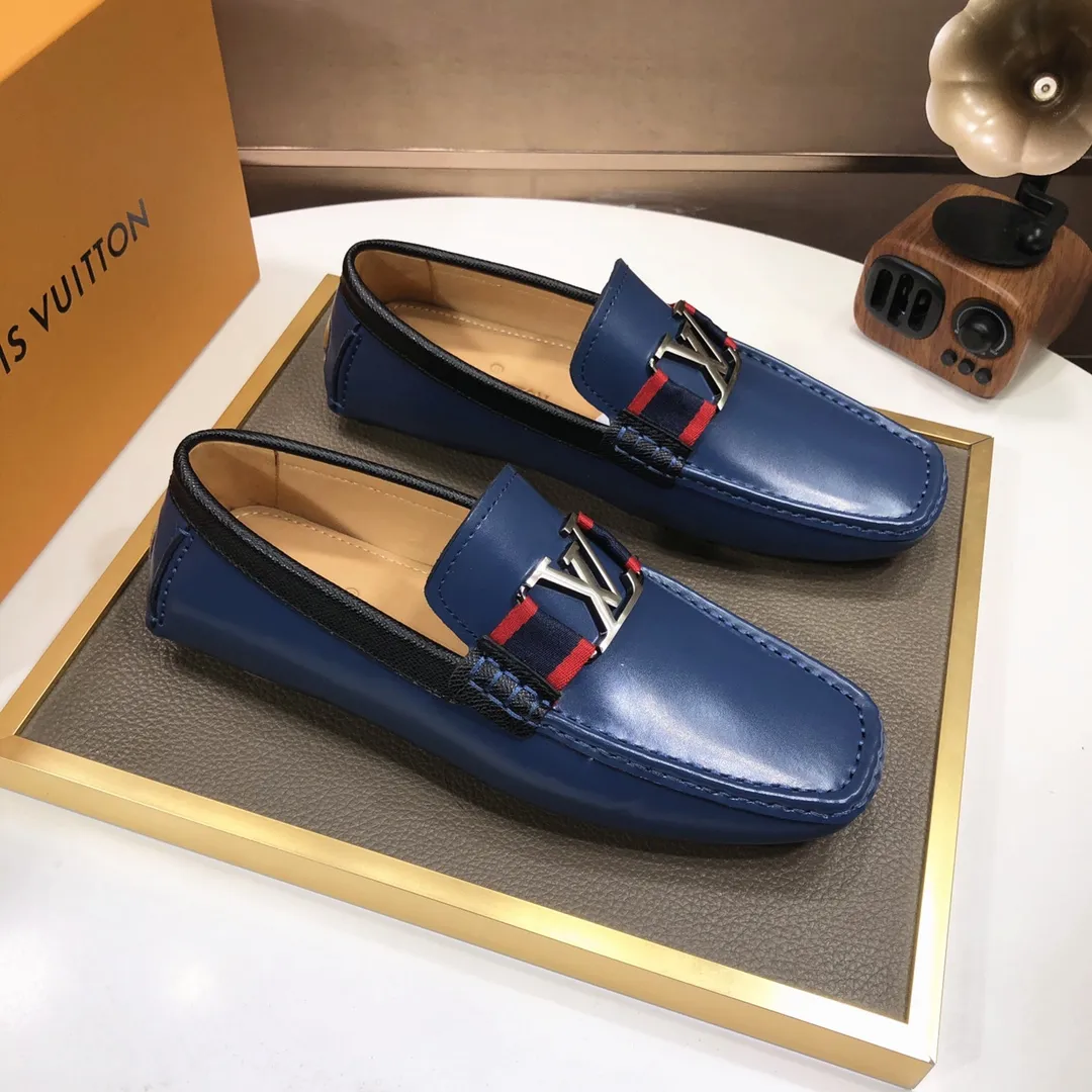 Men's men's shoes 💰420💰 [LV Doudou shoes] (water-dyed cowhide lining) new model is on the market, available on the official website. The new Doudou shoes are processed into single-color materials, and the uppers are made of imported cowhide material. The body of the shoe is fully hemmed with mark thread, and is lined with imported original cowhide leather. The elegant shoe shape is super suitable for all-matching, and the size is 38-44.